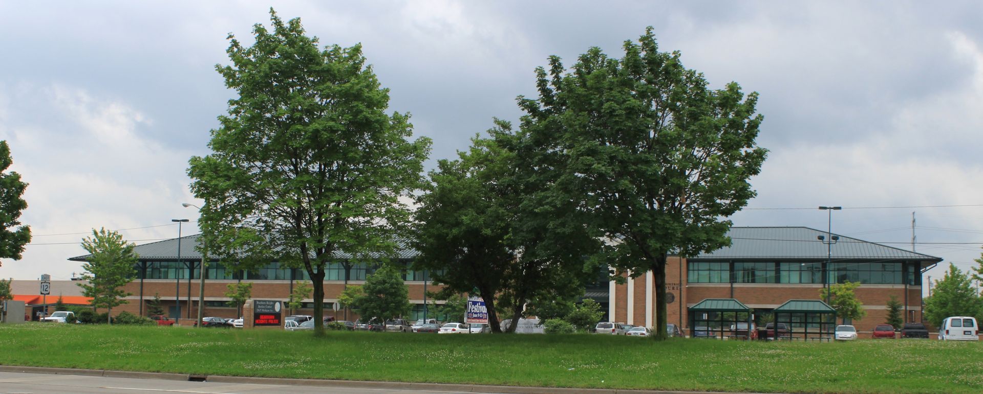 Dearborn Heights, MI skyline and downtown view near Warren Avenue corridor