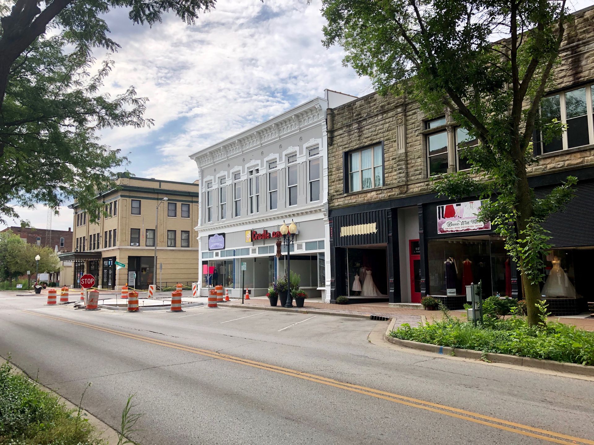 Richmond, IN skyline and downtown view near Historic Depot District